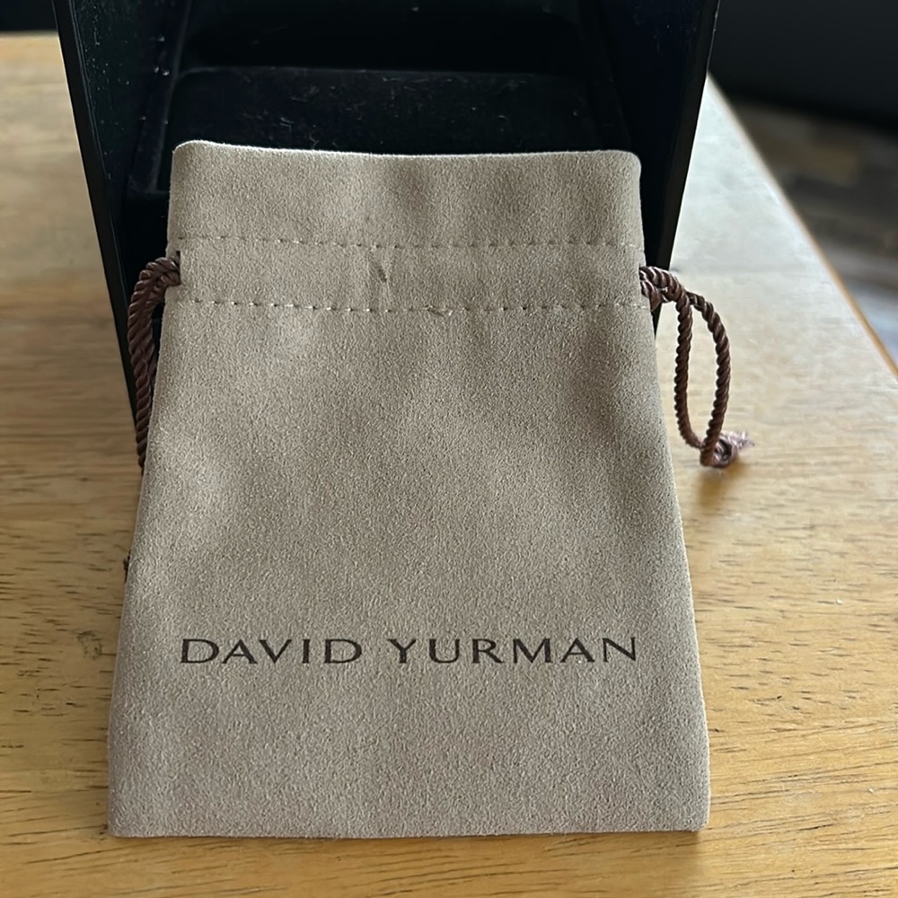 David Yurman bracelet box and bag.Magnetic closure.